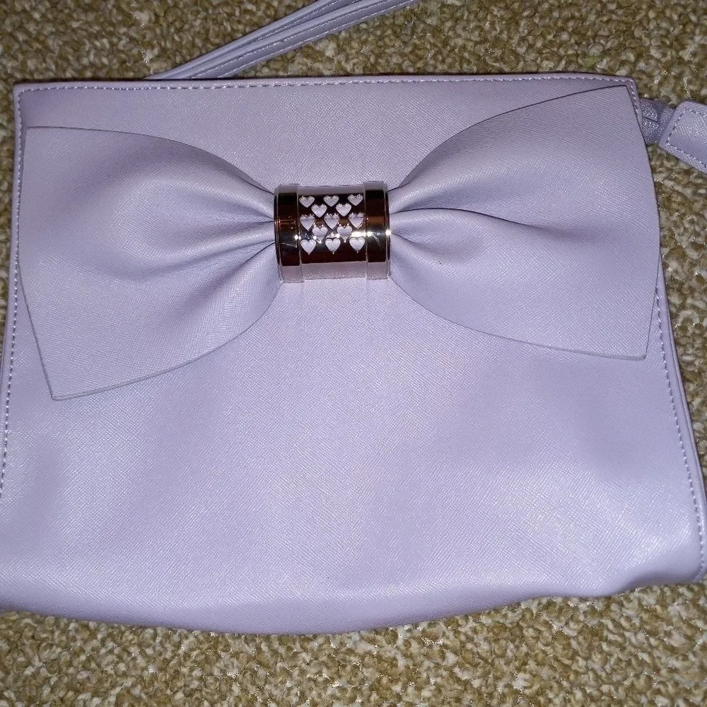 BETSEY JOHNSON PURSE - Picture 2 of 11